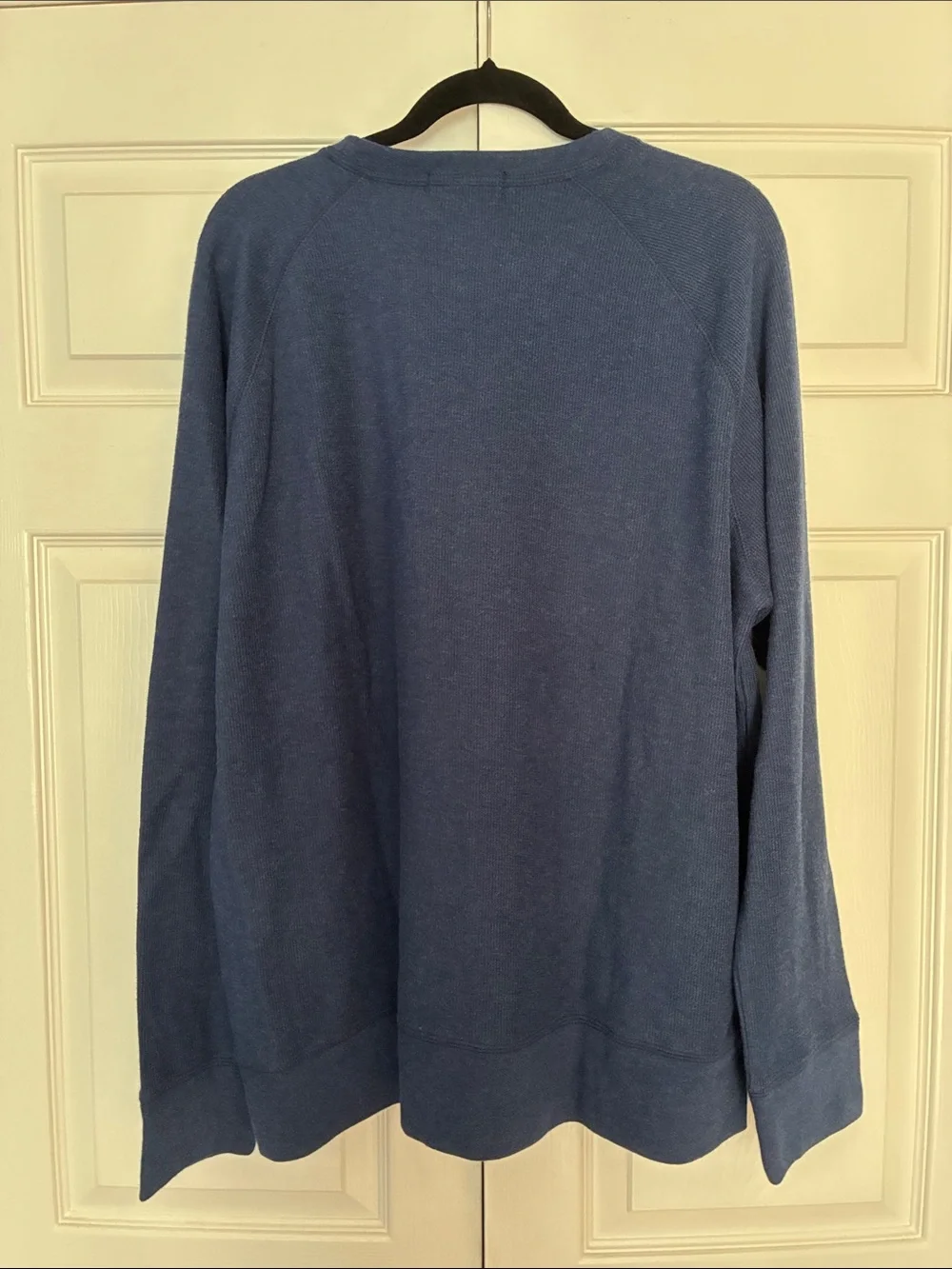 Banana Republic Men's Navy Crewneck Sweater
